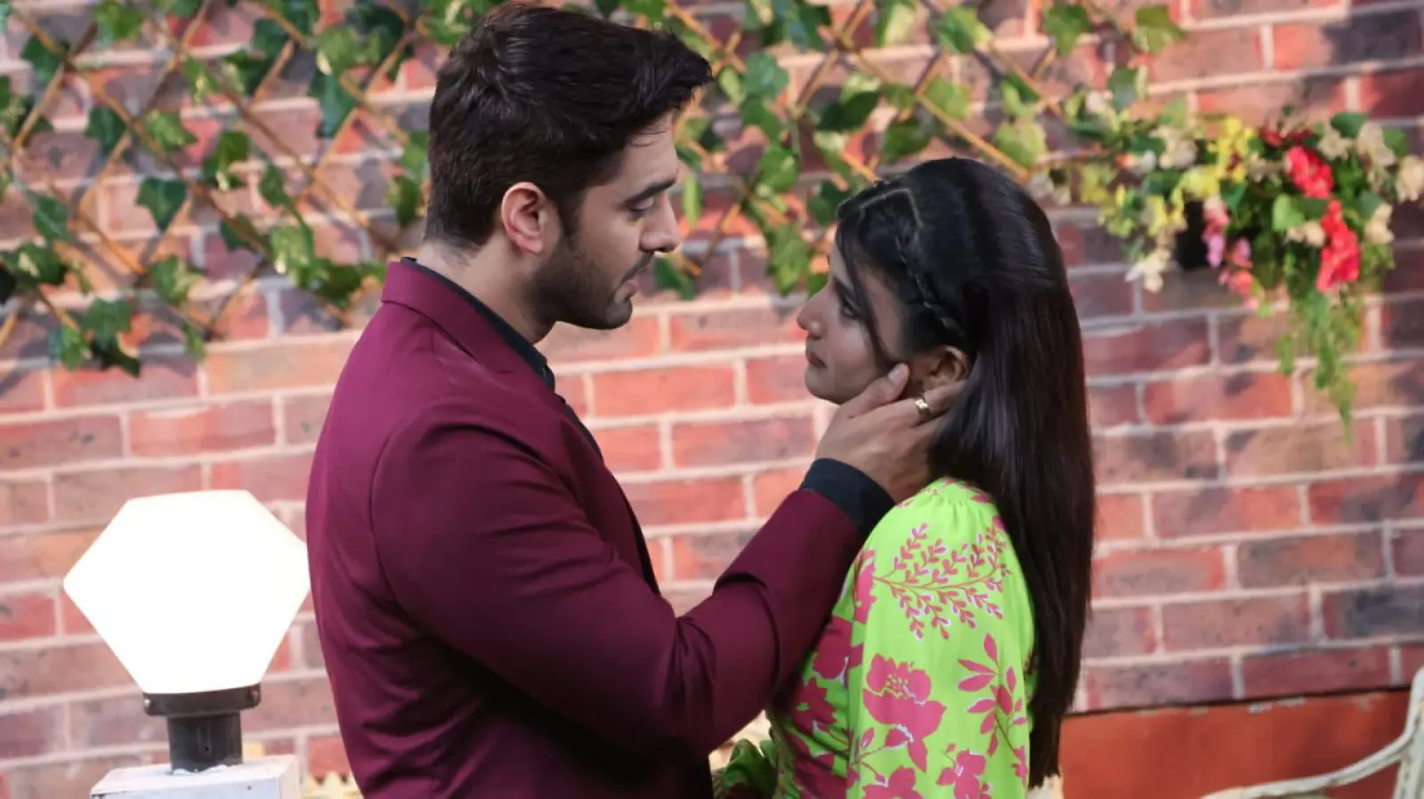 Yeh Rishta Kya Kehlata Hai : Kaveri Allots Armaan’s Cabin and All The Case Files To Rohit