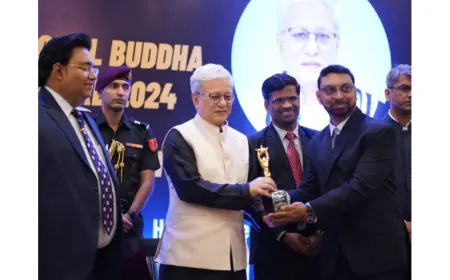 Renowned Business Leader Munir Yusuf Khan Receives International Buddha Peace Award